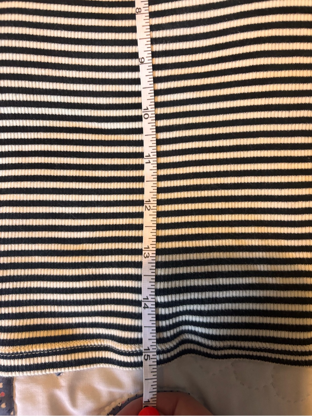 Uniqlo cropped tank top - Picture 8 of 12